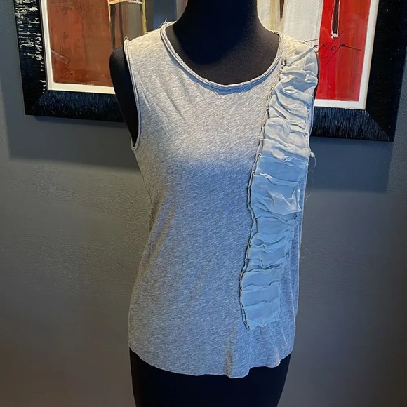 J. Crew tissue 100% cotton heather gray chiffon ruffle raw edge tank. XS. - Picture 2 of 4